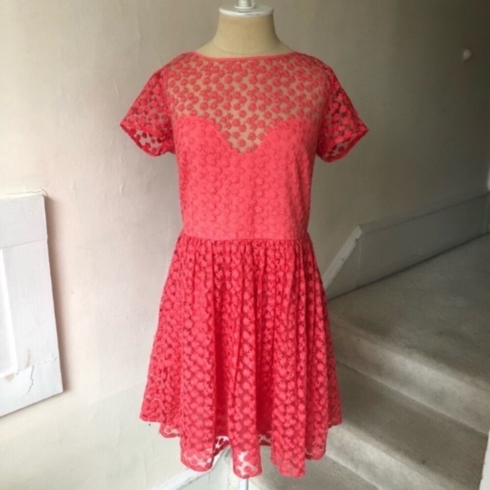 Anthropologie Nicole Miller Artelier Floral Overlay Fit Flare Coral Dress EUC L